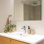 Leaves 6 - 2 Bdr With Shared Roof Terrace Διαμέρισμα