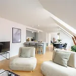 Leaves 6 - 2 Bdr With Shared Roof Terrace Kodaň