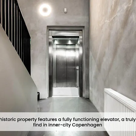 Sanders Leaves - Two-bedroom With Shared Roof-top Terrace *