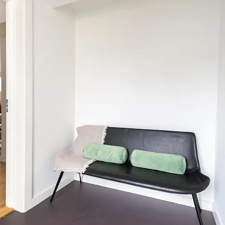Sanders Leaves - Two-bedroom With Shared Roof-top Terrace Apartment Copenhagen