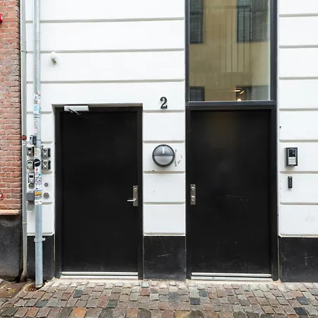 Sanders Leaves - Two-bedroom With Shared Roof-top Terrace Apartment Copenhagen