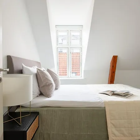 Appartement Sanders Leaves - Two-bedroom With Shared Roof-top Terrace
