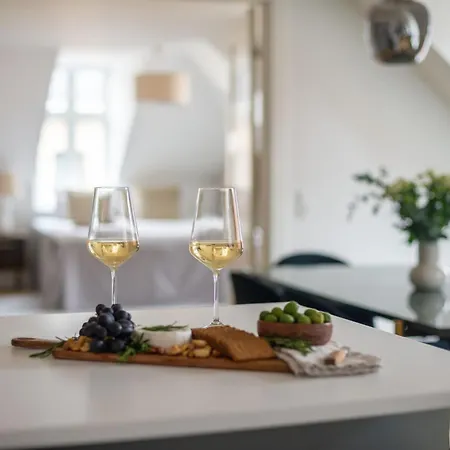 Sanders Leaves - Two-bedroom With Shared Roof-top Terrace * Copenhague