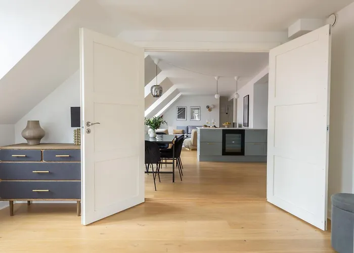 Leaves 6 - 2 Bdr With Shared Roof Terrace Apartment