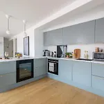 Leaves 6 - 2 Bdr With Shared Roof Terrace Apartment